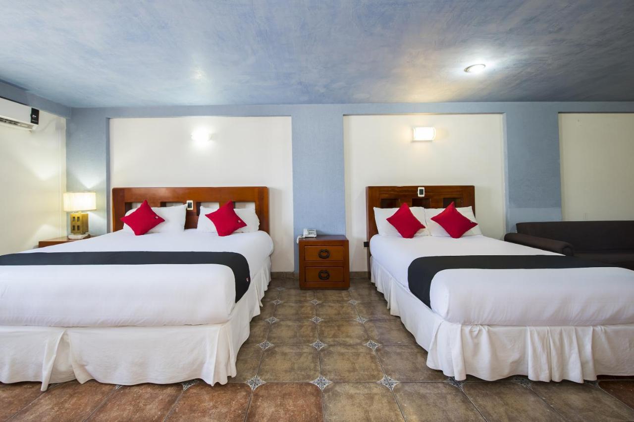 Suites De Reyes Irapuato Exterior photo