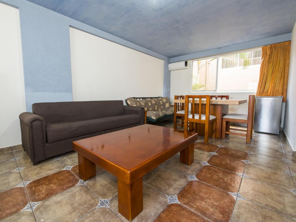 Suites De Reyes Irapuato Exterior photo